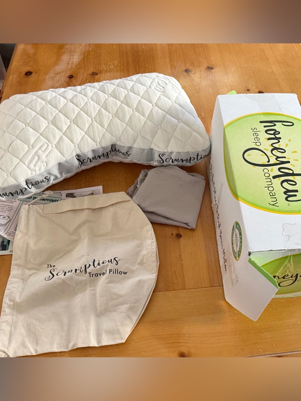 New In Box Honeydew Sleep Company The Scrumptious Travel Pillow Retail $219 - Picture 3 of 12